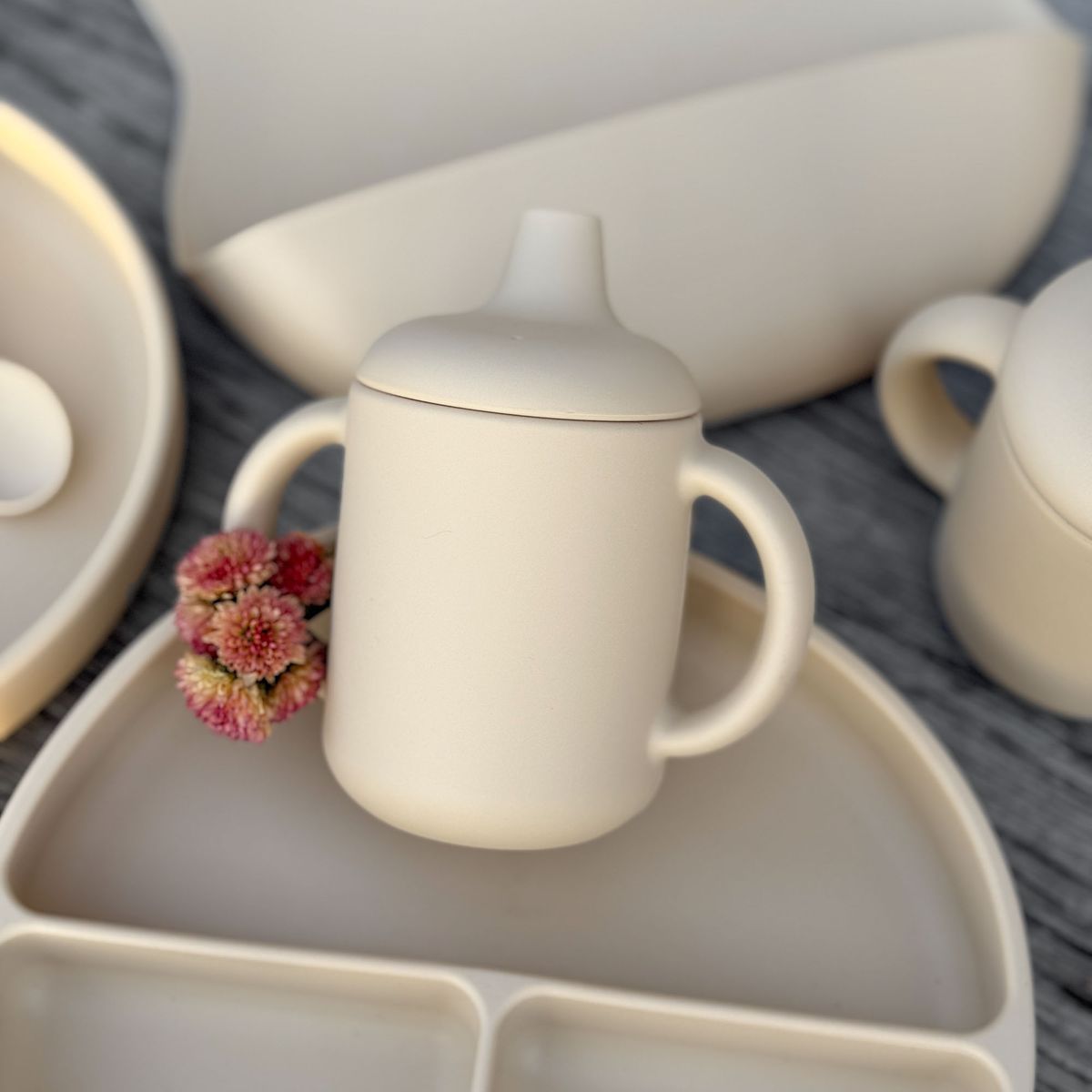 Summerville Organic kopp i silikon med tut, sandshell