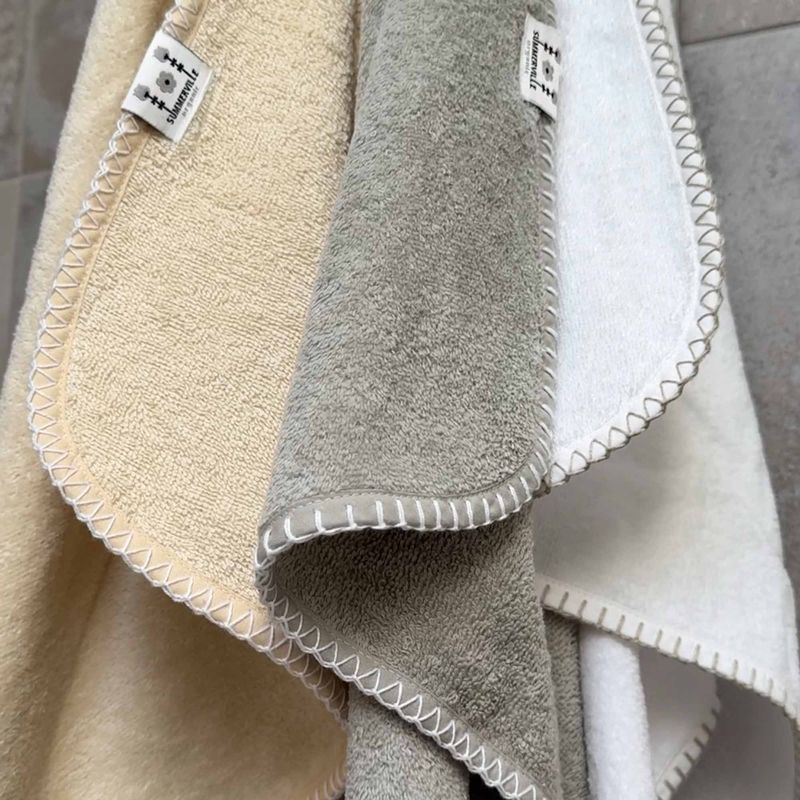 Summerville Organic Badehåndkle med hette Crinkle, White